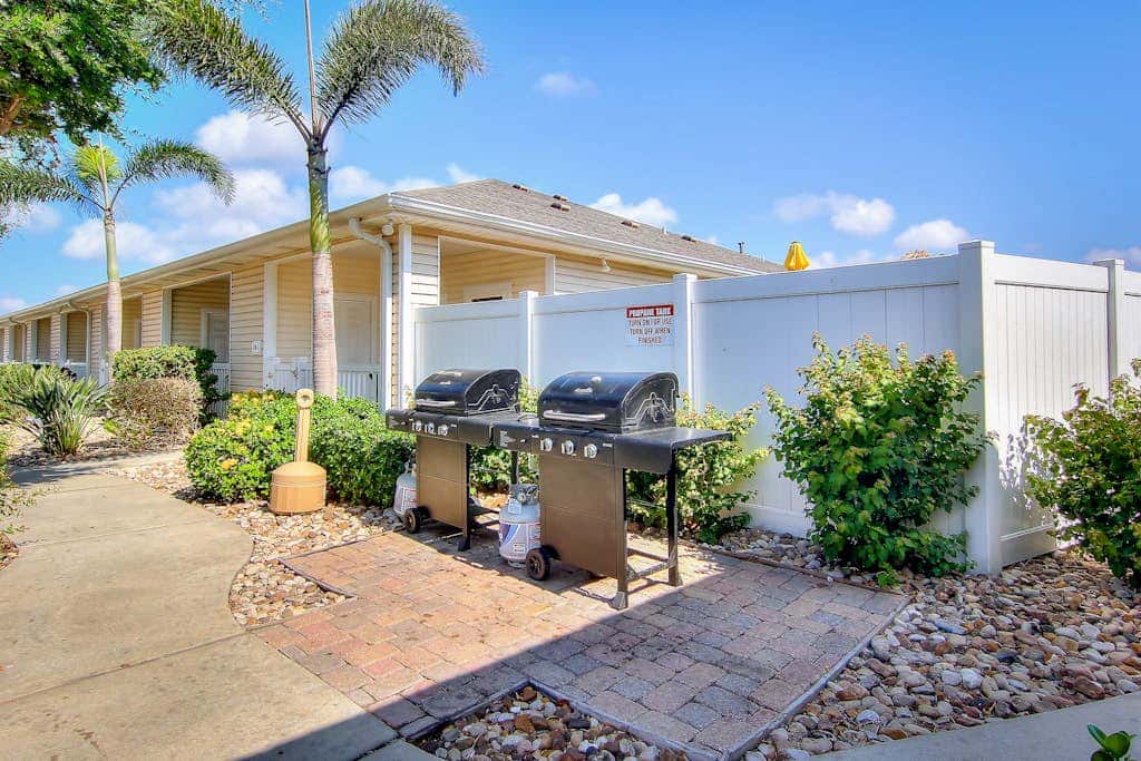Palm Bay 306 - Pool & Patio, Short Walk to Beach