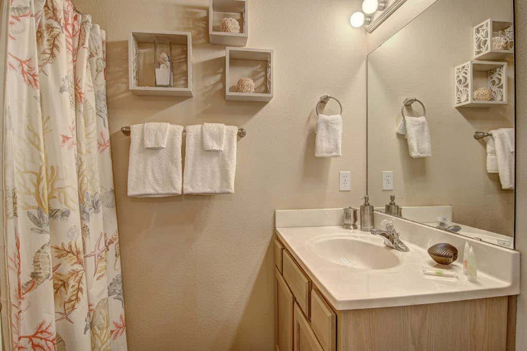 Palm Bay 307 - Heated Pool, Walk to the Beach