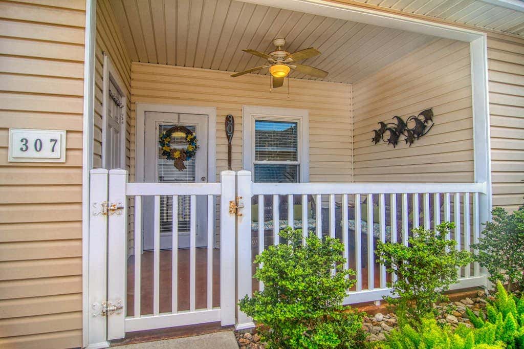 Palm Bay 307 - Heated Pool, Walk to the Beach