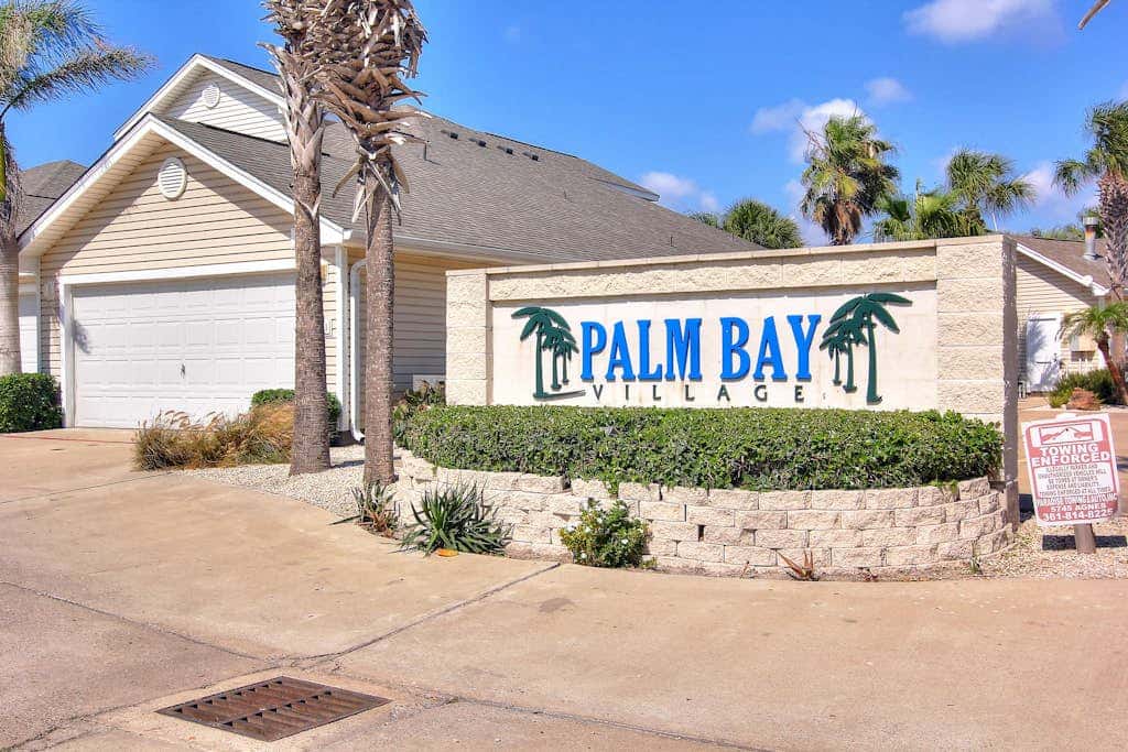 Palm Bay 307 - Heated Pool, Walk to the Beach