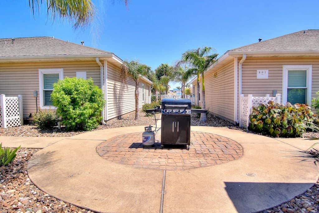 Palm Bay 307 - Heated Pool, Walk to the Beach