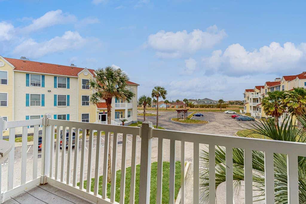 Beach Club 280