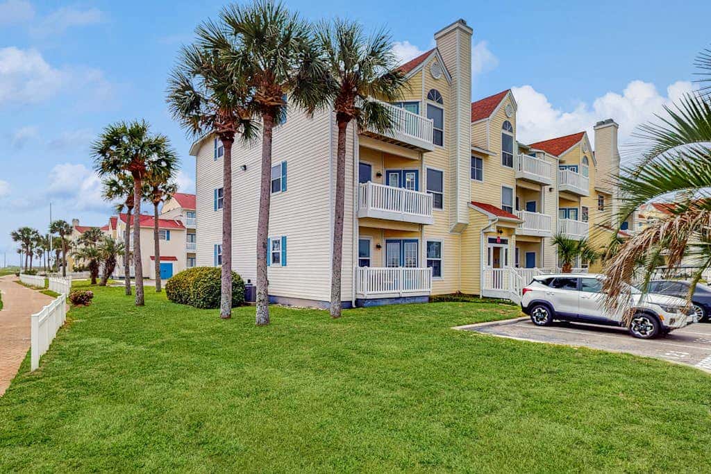 Beach Club 280