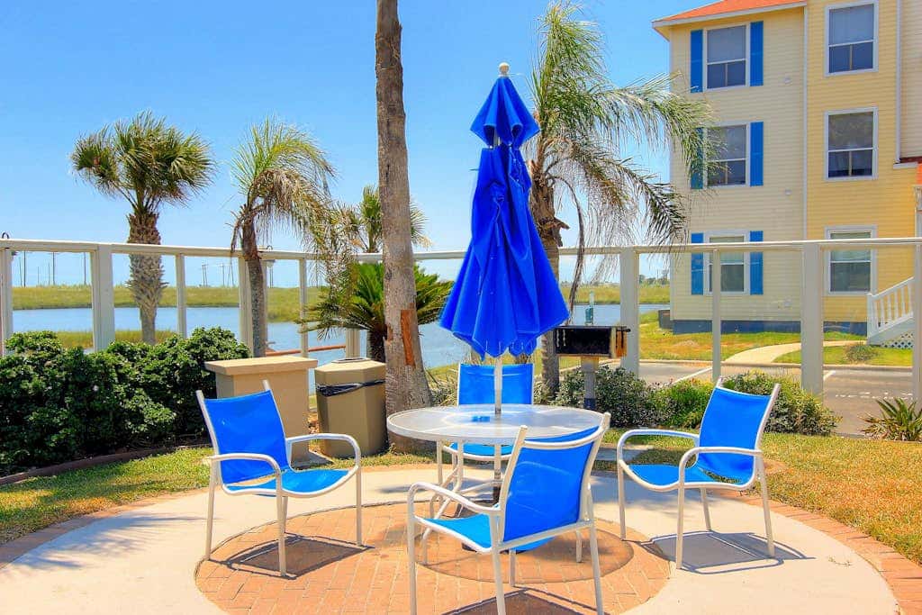 Beach Club 280