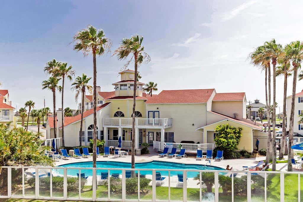 Beach Club 280