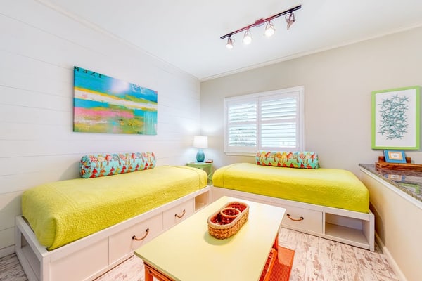 Cheerful Condo w/ Shared Pool, WiFi, and Central AC - One Block From the Beach