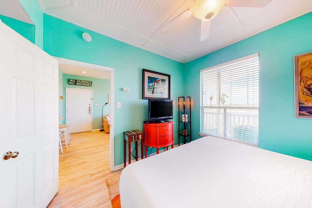 Beach Club 127 - Heated Pool, Hot Tub & Sauna