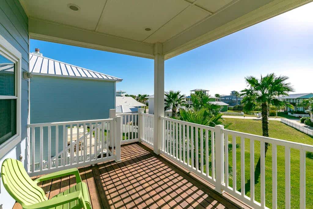 Walk to the Beach Port Aransas Home in Royal Sands with Pool Access