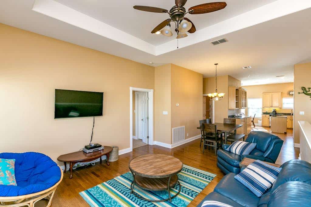 Walk to the Beach Port Aransas Home in Royal Sands with Pool Access