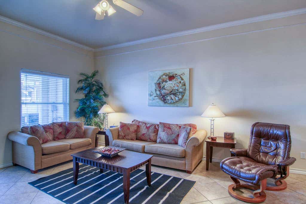 Palm Bay 202 - Heated Pool, BBQ & Beach Access
