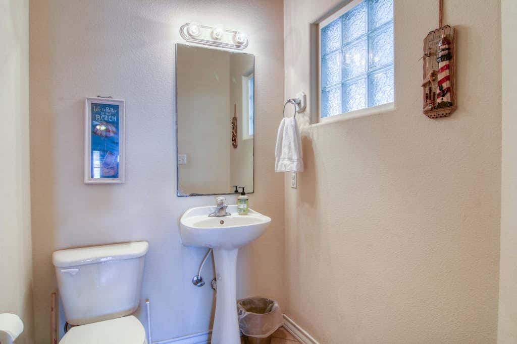 Palm Bay 202 - Heated Pool, BBQ & Beach Access
