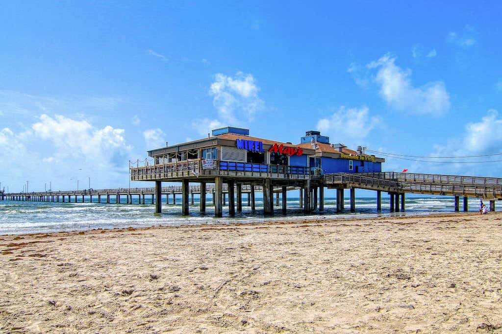 Palm Bay 202 - Heated Pool, BBQ & Beach Access