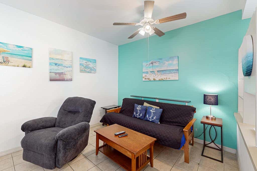 Leeward Isles 606 - Walk to Beach, Pool & Balcony