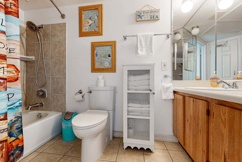 Leeward Isles 606 - Walk to Beach, Pool & Balcony