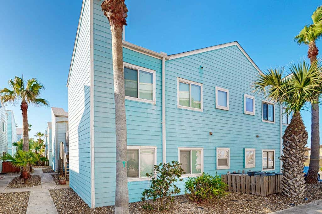 Leeward Isles 606 - Walk to Beach, Pool & Balcony
