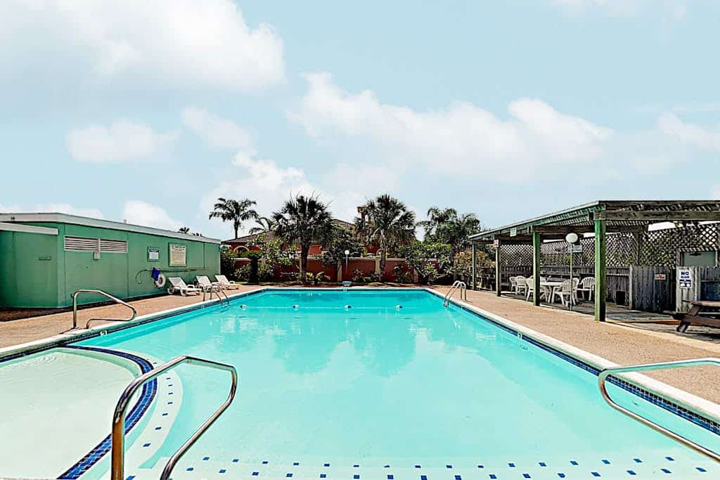 Canal-Front Condo in Puente Vista | Boat Dock, Pool, 3 Kayaks & 3 SUP Boards