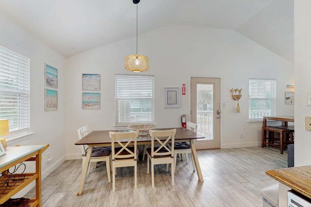 Surf Inn - Under New Ownership