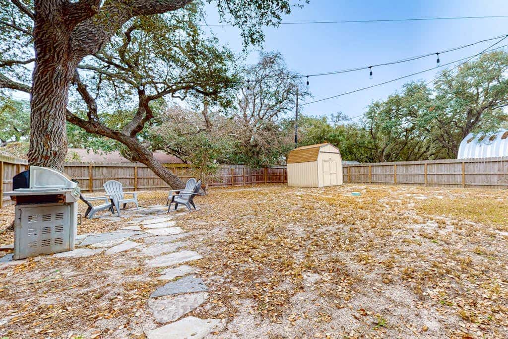 Casa Azul - Fenced Yard, Fire Pit & Dogs OK