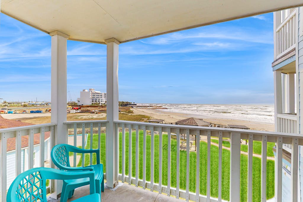 Seascape Gem - Ocean-View Balcony, Pool & Hot Tub