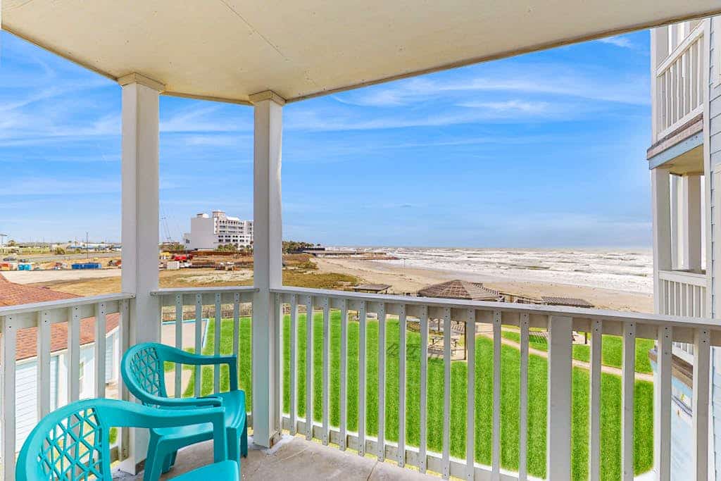 Seascape Gem - Ocean-View Balcony, Pool & Hot Tub