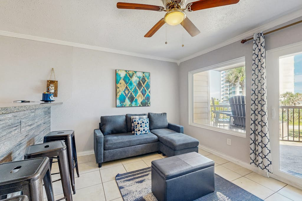 Maravilla Condos - Anchors Away