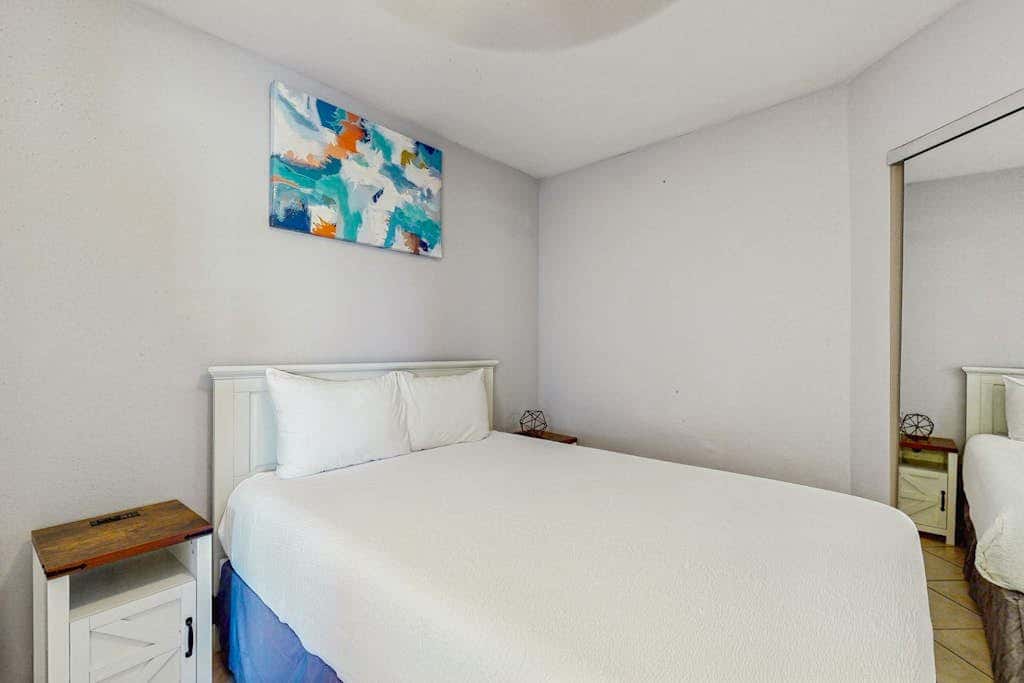 Maravilla Condos - Anchors Away