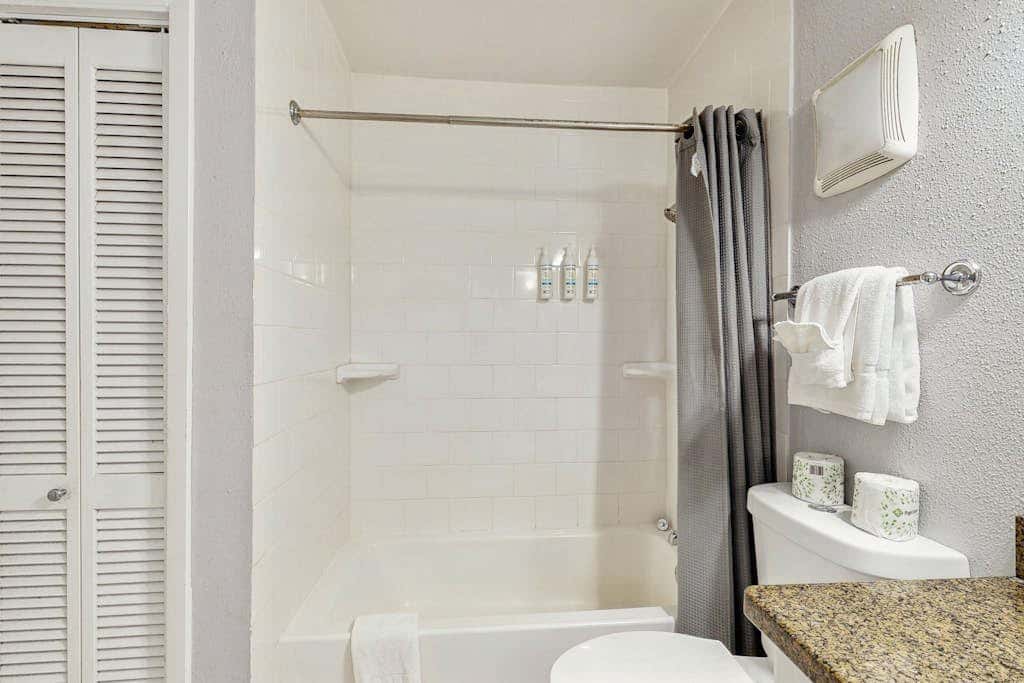 Maravilla Condos - Anchors Away