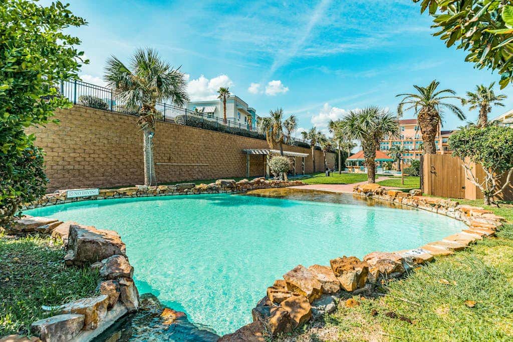 Maravilla Condos - Anchors Away