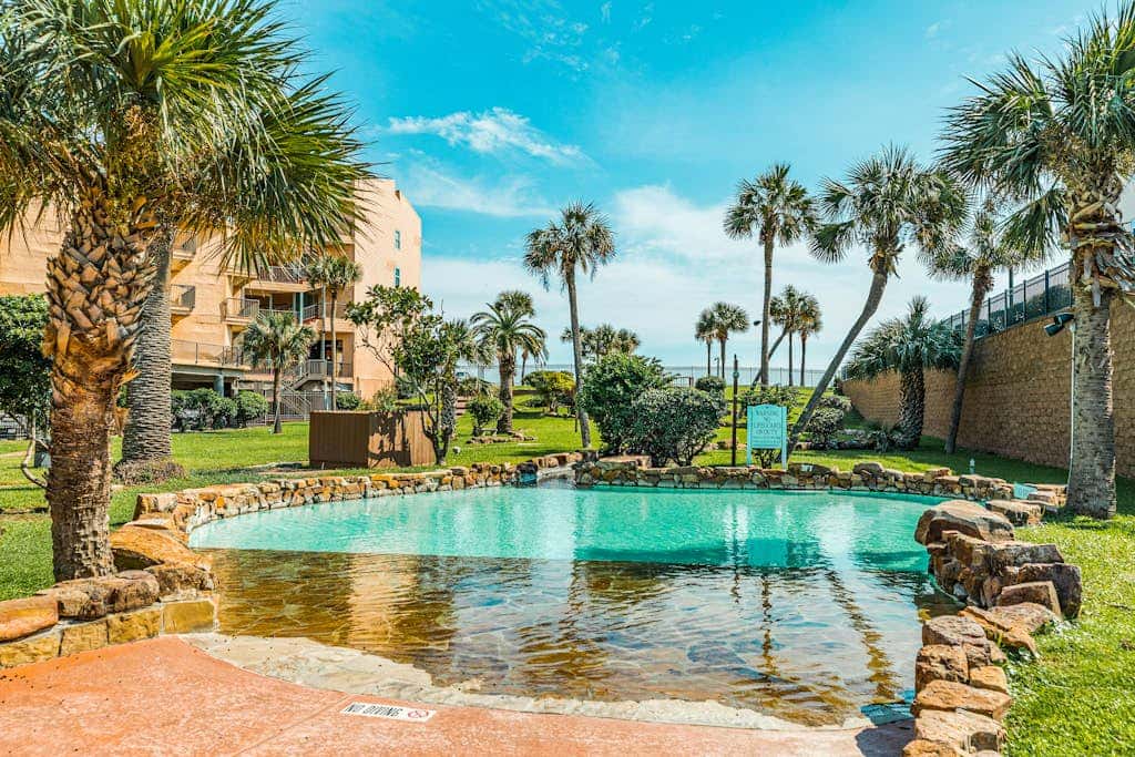 Maravilla Condos - Anchors Away