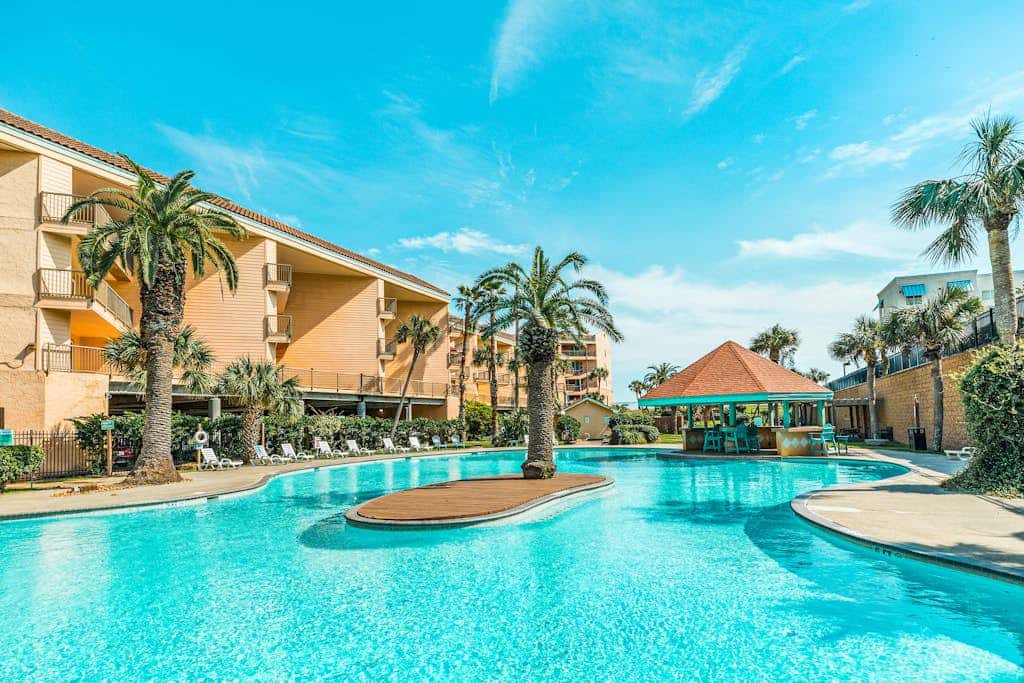 Maravilla Condos - Anchors Away