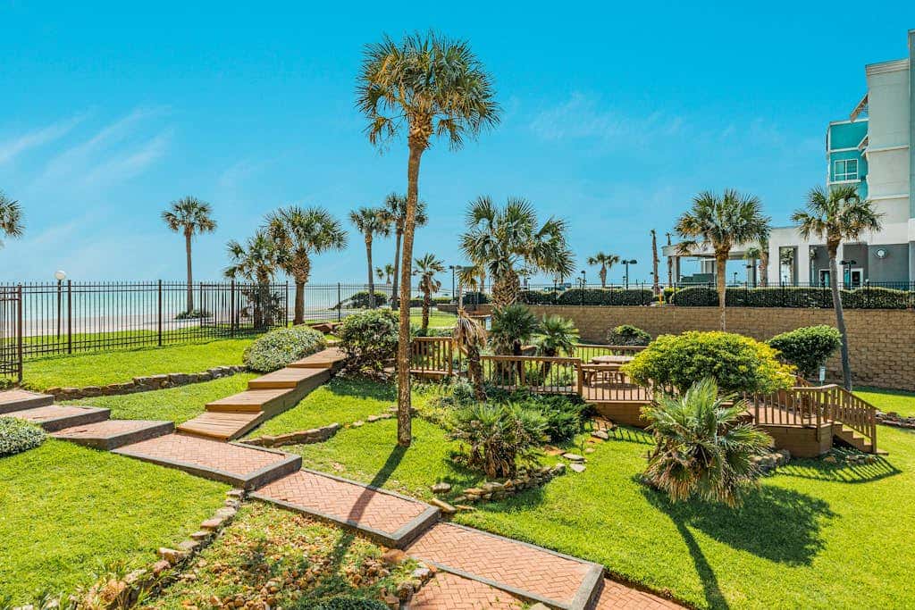 Maravilla Condos - Anchors Away