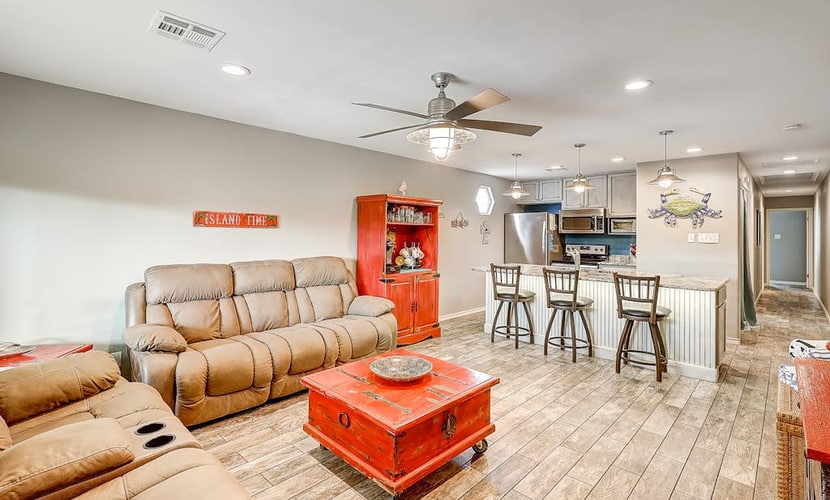 Soothing dog-friendly home with pool, W/D, gas grill, balcony, patio, & kitchen
