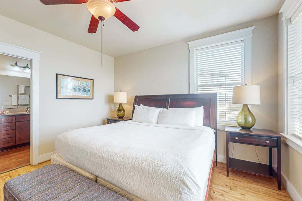 Pointe West Resort - Beach Retreat