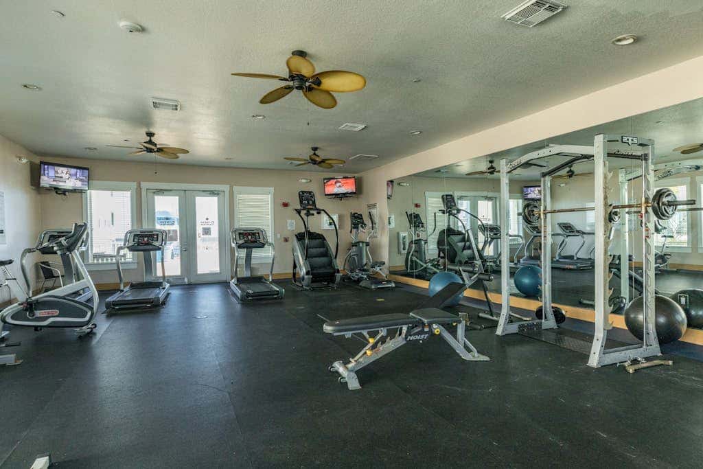 Pointe West Resort - Beach Retreat