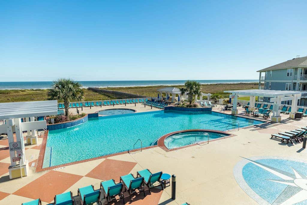 Pointe West Resort - Beach Retreat