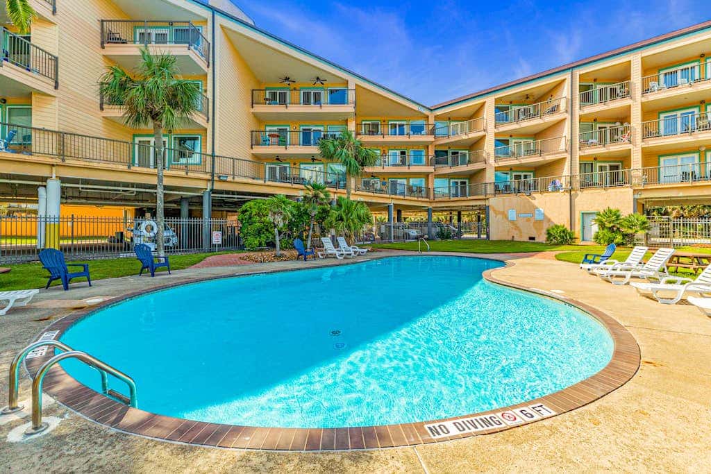 Maravilla Condos - Lonestar Oceanview Villa 1
