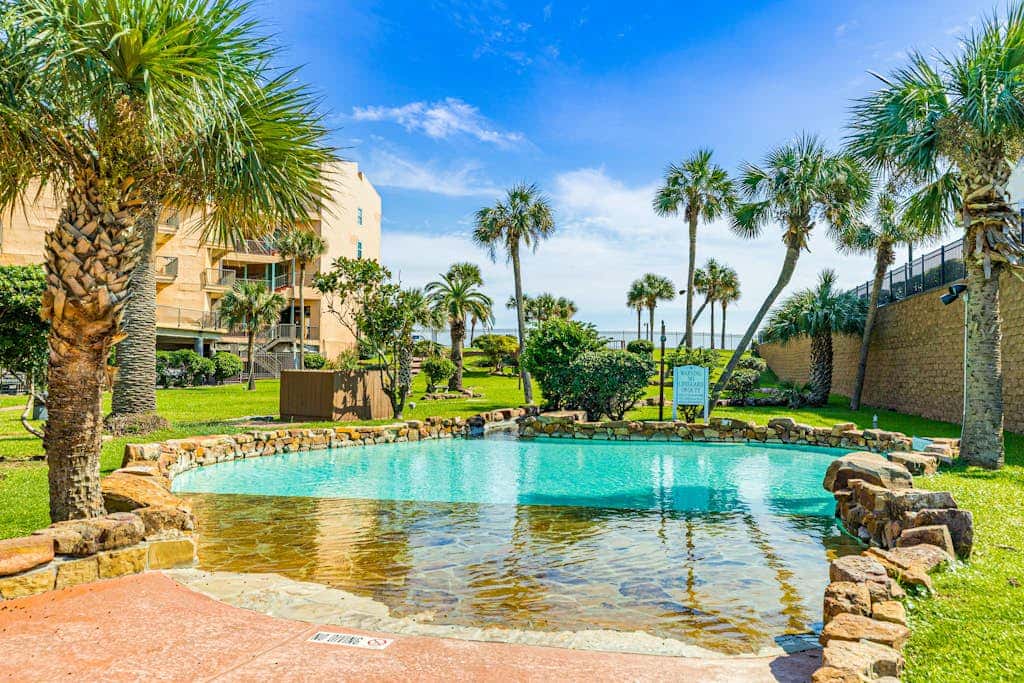 Maravilla Condos - Lonestar Oceanview Villa 1