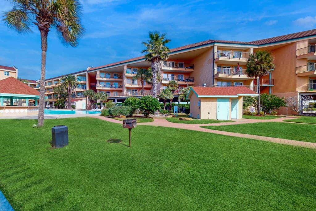 Maravilla Condos - Lonestar Oceanview Villa 1