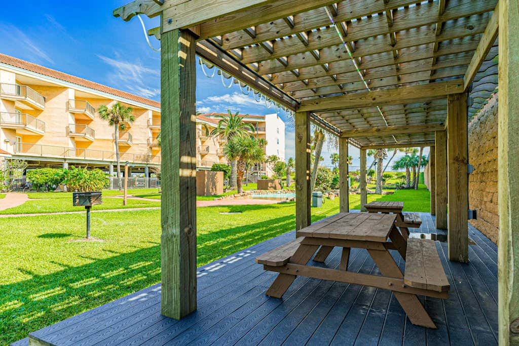 Maravilla Condos - Lonestar Oceanview Villa 1