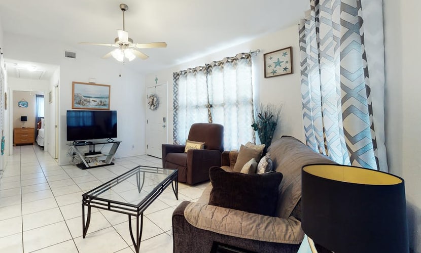 Beautiful waterfront home w/ private dock, shared pool/hot tub - 1 dog OK