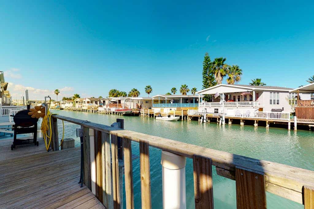 Beautiful waterfront home w/ private dock, shared pool/hot tub - 1 dog OK