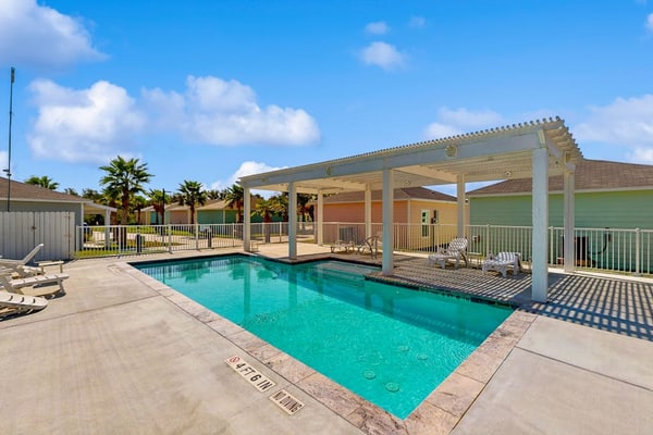 Cozy home with shared firepit and pool - steps to fishing and beach