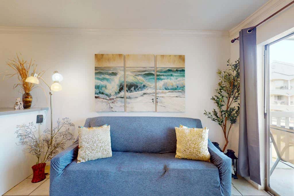 Victorian Condos - The Divine Pearl