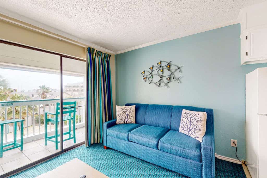 Seabreeze Retreat - Beach Views, Pool & Hot Tub