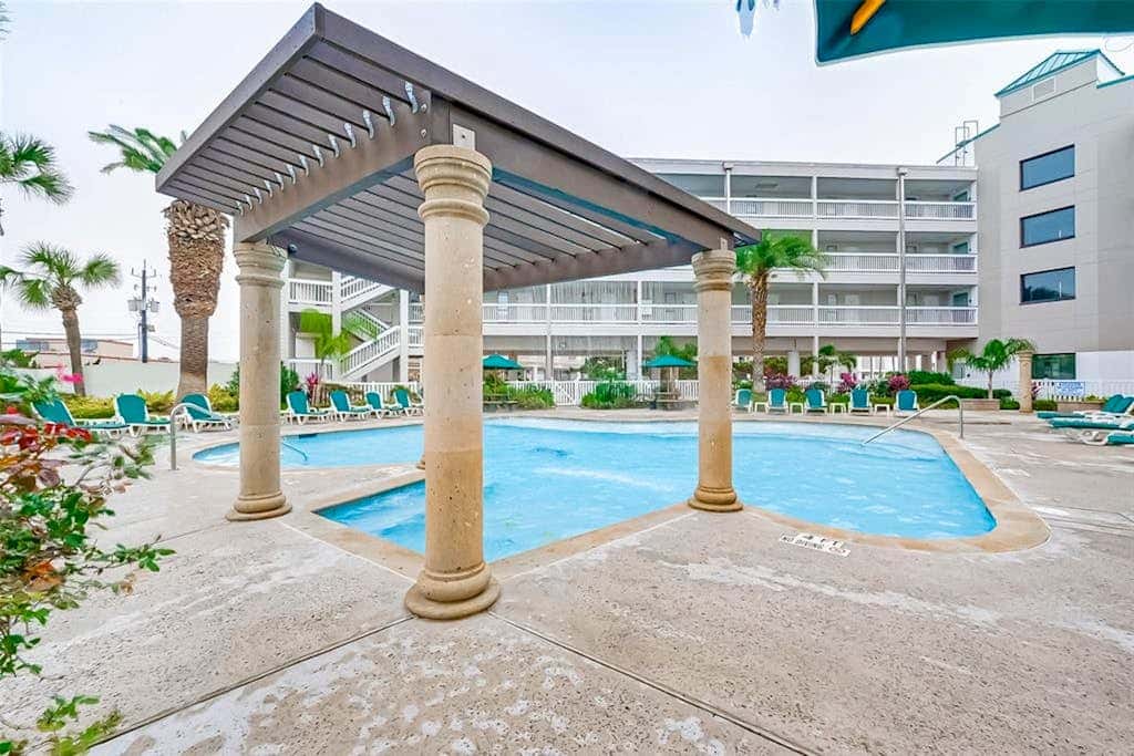 Seabreeze Retreat - Beach Views, Pool & Hot Tub