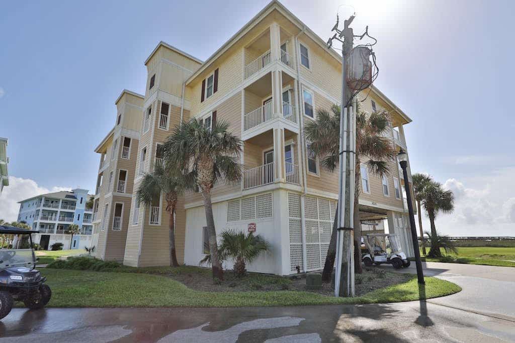 Gulf-front condo at Pointe West with 2 pools, spas & beach access