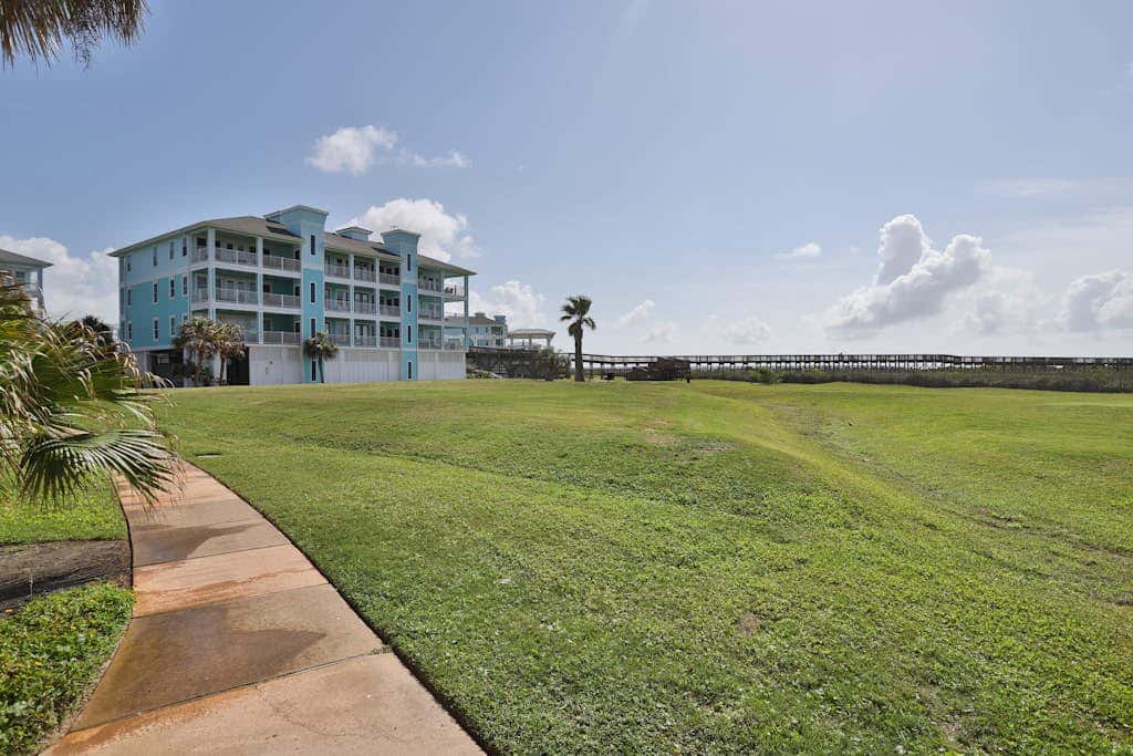 Pointe West Resort - 203