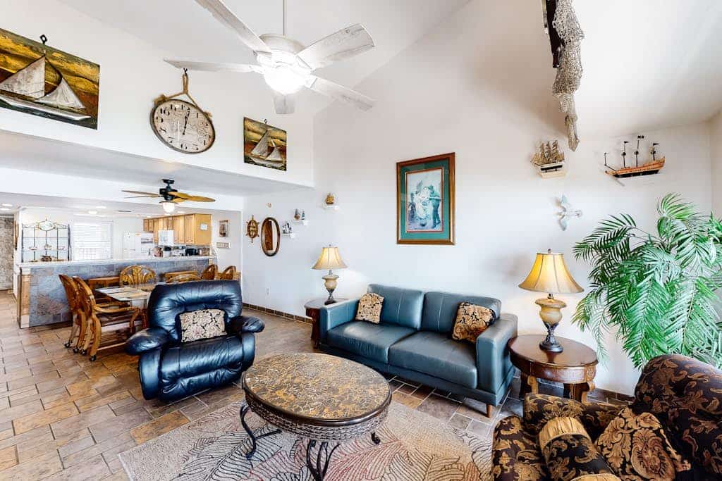 Beachfront Condo with Ocean Views, Shared Pool, Hot Tub, and Tennis Courts