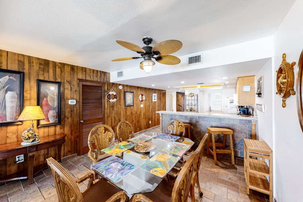 Beachfront Condo with Ocean Views, Shared Pool, Hot Tub, and Tennis Courts