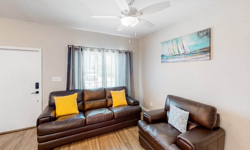 Beautiful home with oceanview, pool, hot tub, central AC, & washer/dryer